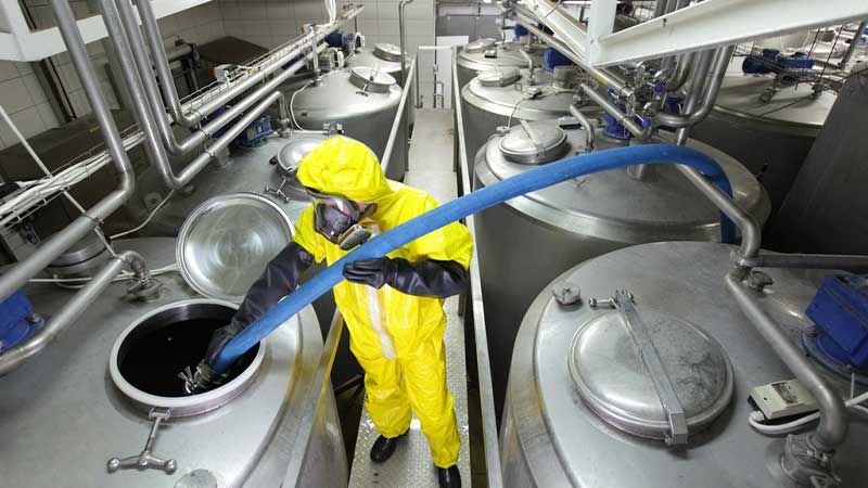 乳化切削液选择指南：提升模具加工精度与维护保养